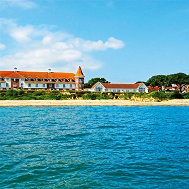 2027 - Warner's Bembridge Coast